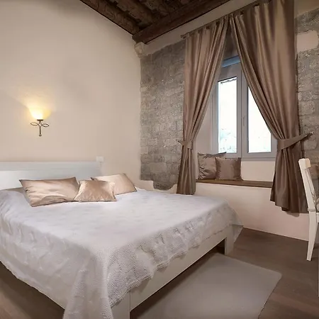 데시데라타 스튜디오 아파트먼트