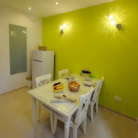 아파트 데시데라타 스튜디오 아파트먼트 *