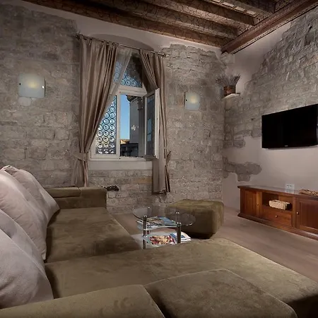 Apartment Desiderata