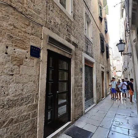 Apartment Desiderata Split