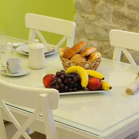 Desiderata Apartment