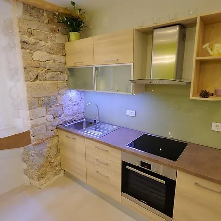 Desiderata Studio سبليت