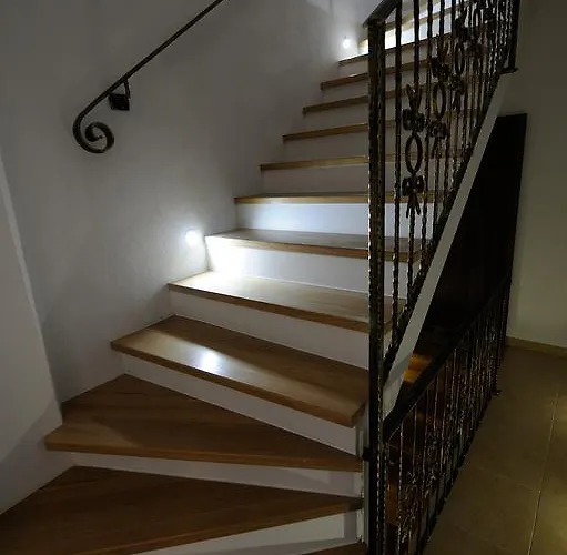 Apartment Desiderata