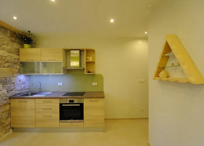 Apartment Desiderata