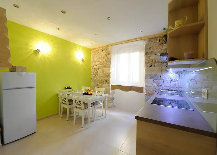 Apartment Desiderata Split