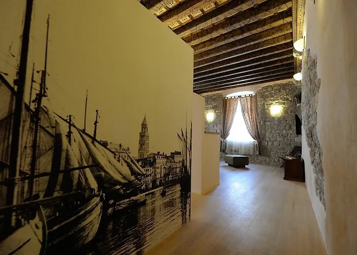 Desiderata Apartment Split