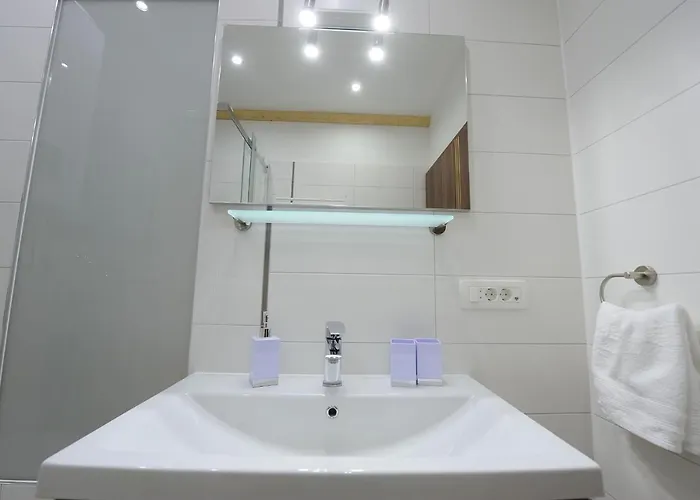 Desiderata Apartment *